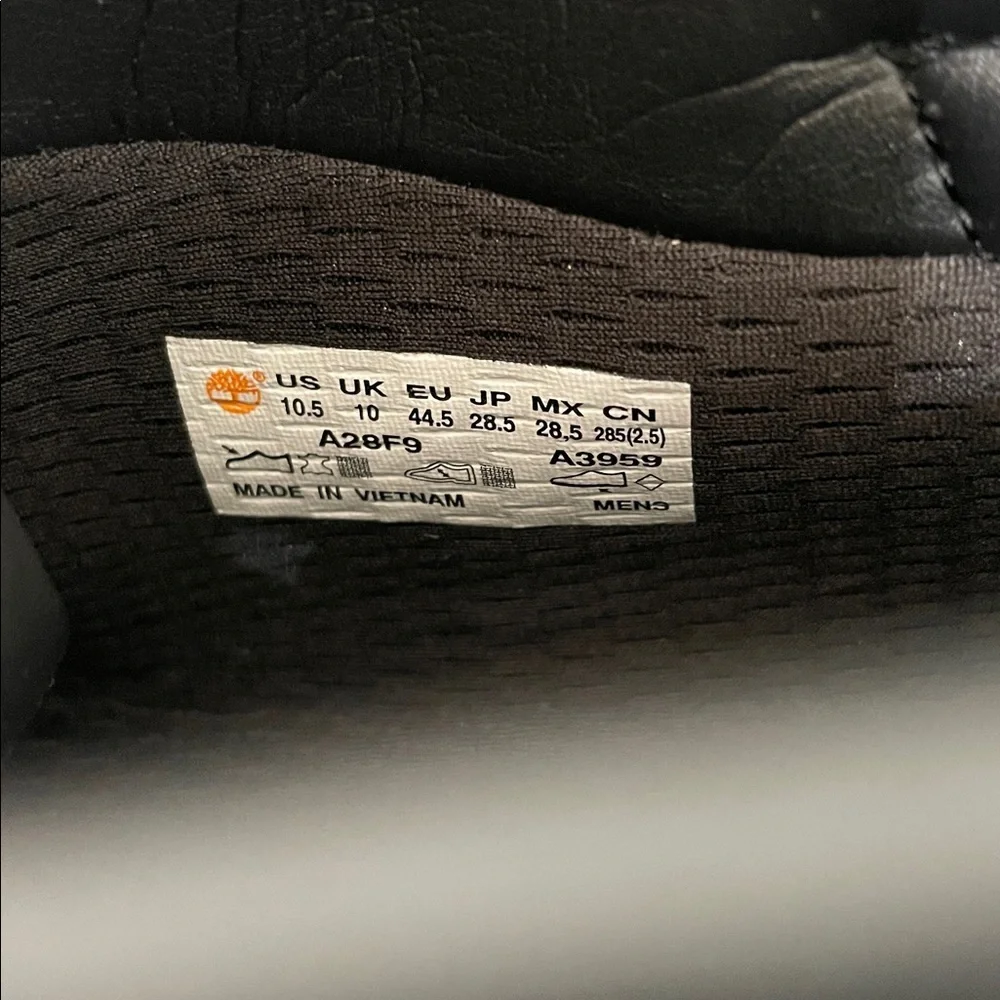 Timberland Black Newtonbrook Moc Toe Chukka Boots Size 10.5